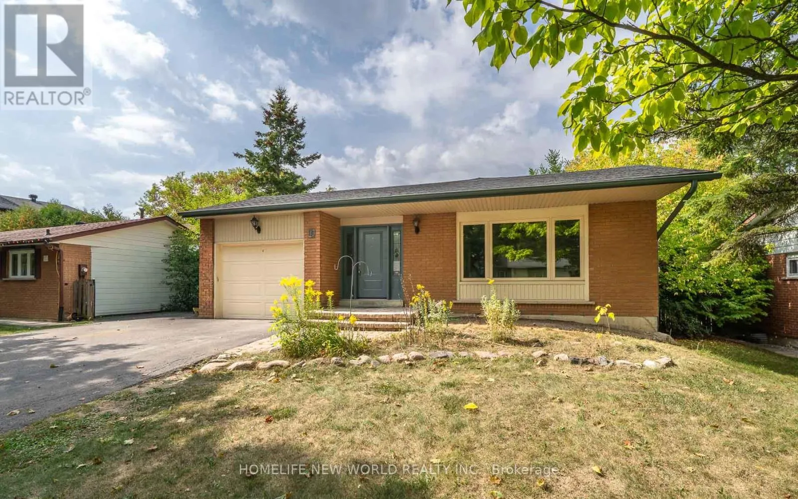 MAIN - 16 SIR CONSTANTINE DRIVE