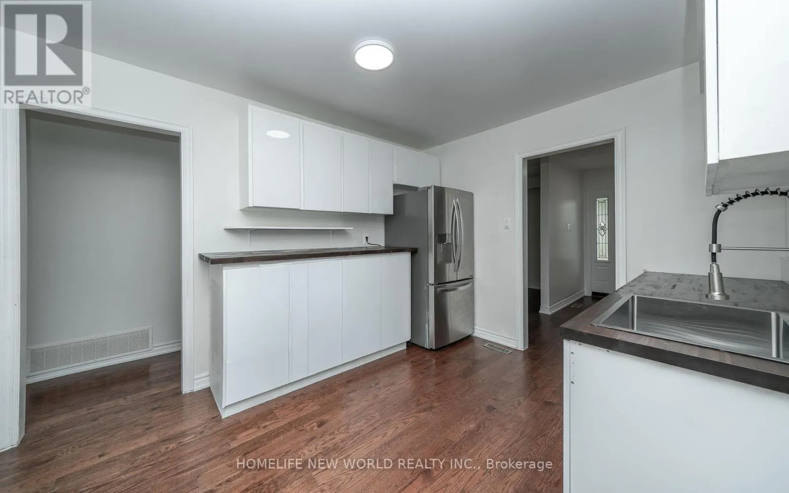 MAIN - 16 SIR CONSTANTINE DRIVE