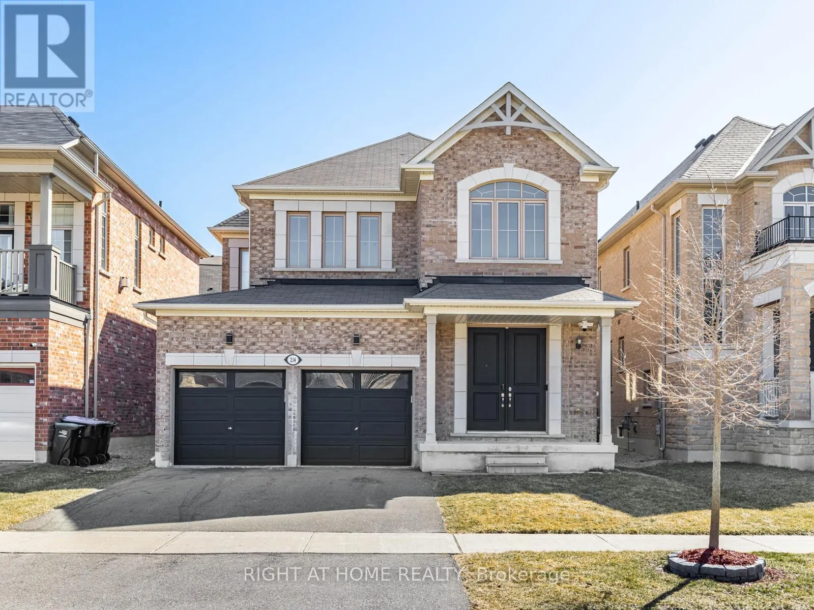 214 STEVENSON CRESCENT