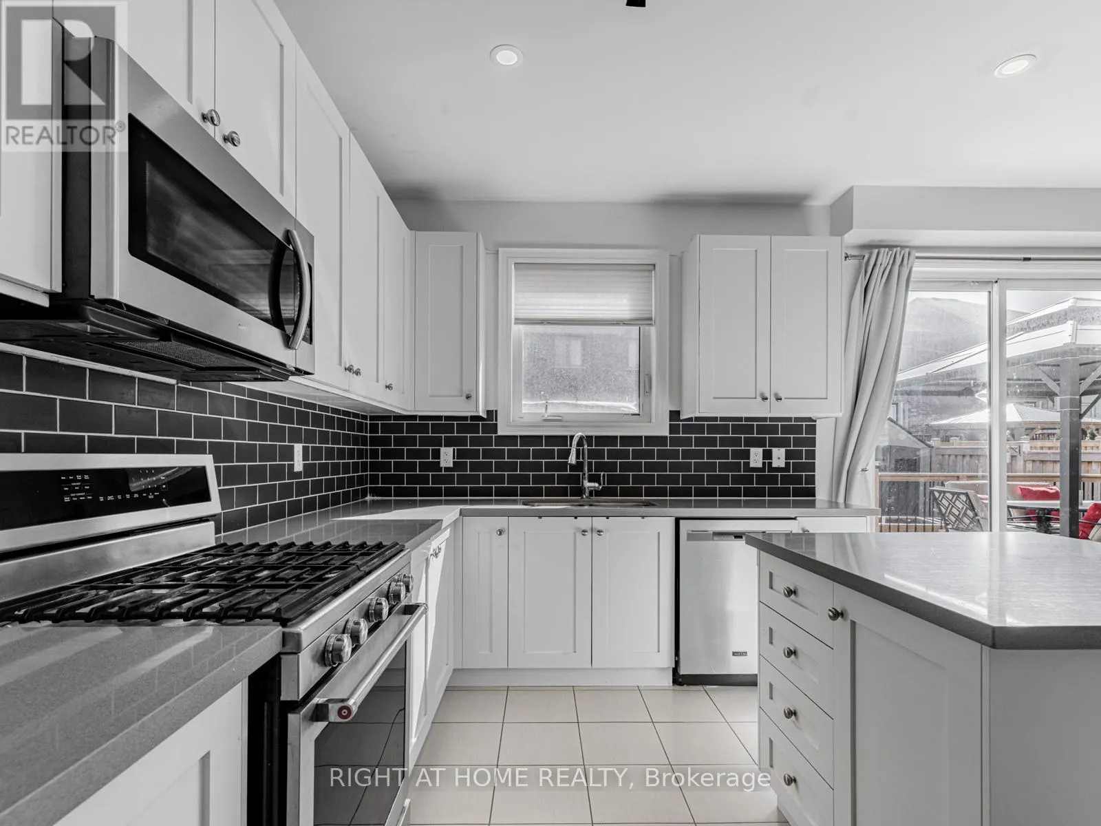 214 STEVENSON CRESCENT