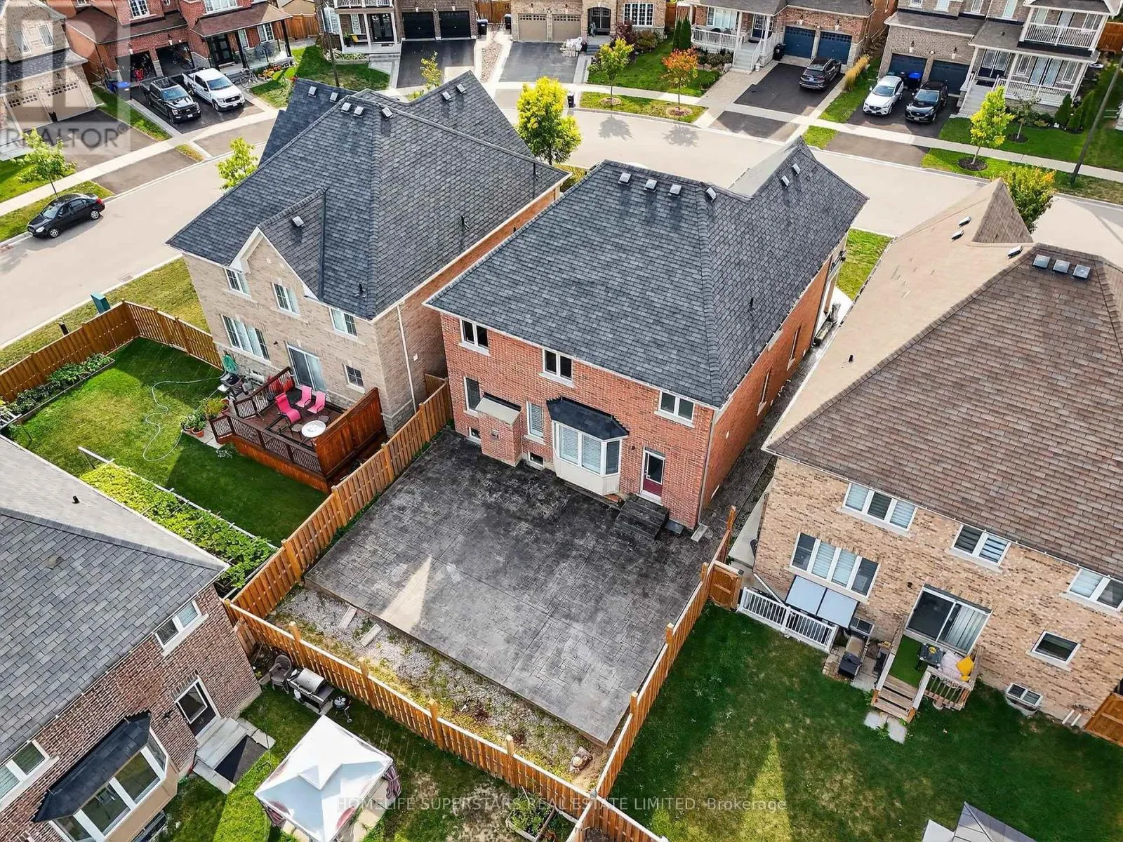 878 GREEN STREET