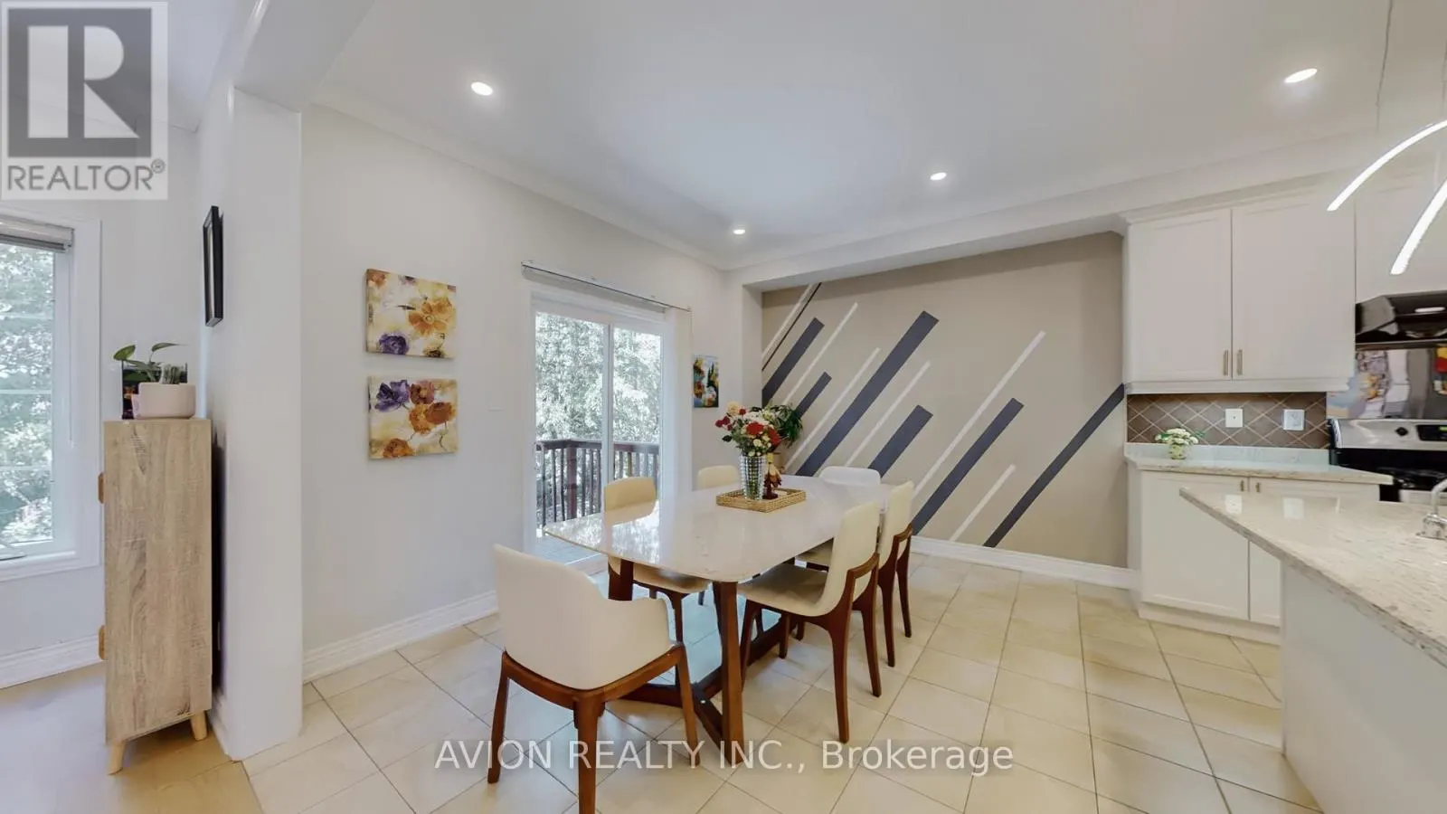 35 OLD ORCHARD CRESCENT