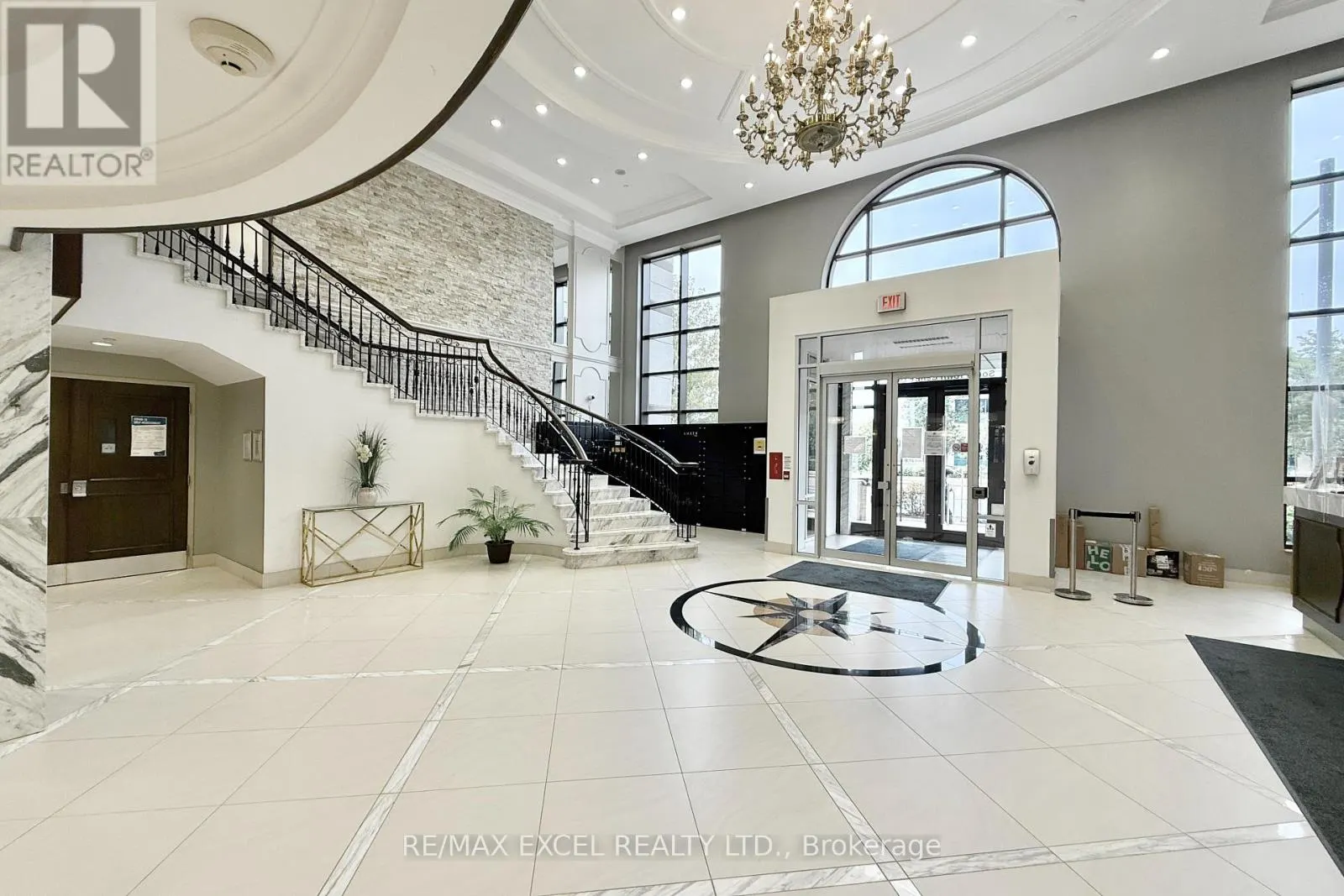 89 SOUTH TOWN CENTRE BOULEVARD
