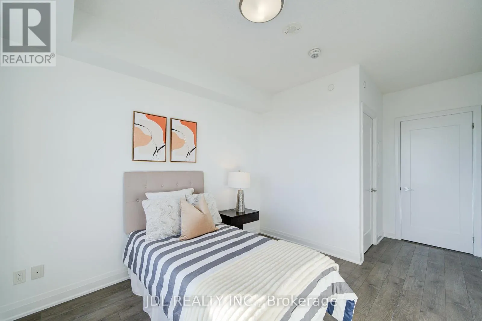 803 - 398 HIGHWAY 7 E