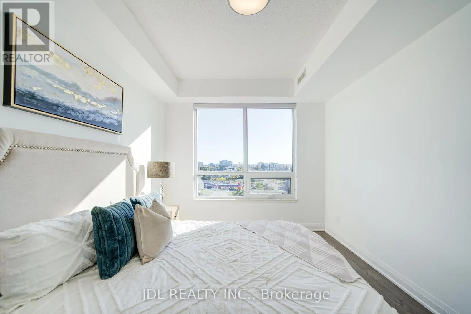 803 - 398 HIGHWAY 7 E