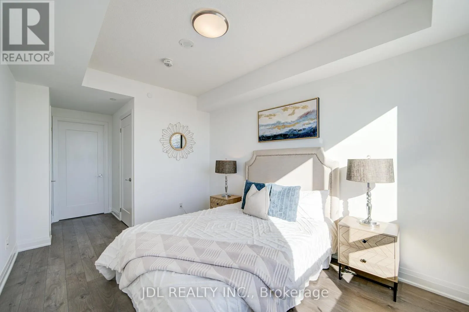 803 - 398 HIGHWAY 7 E