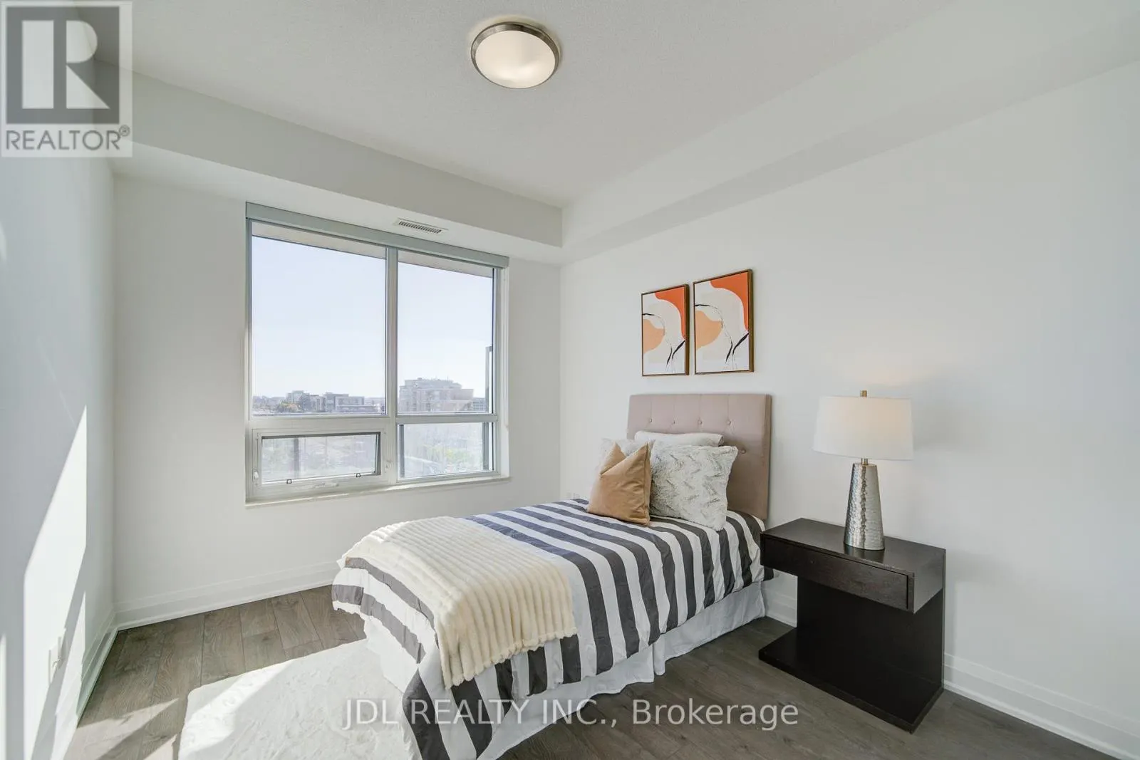 803 - 398 HIGHWAY 7 E