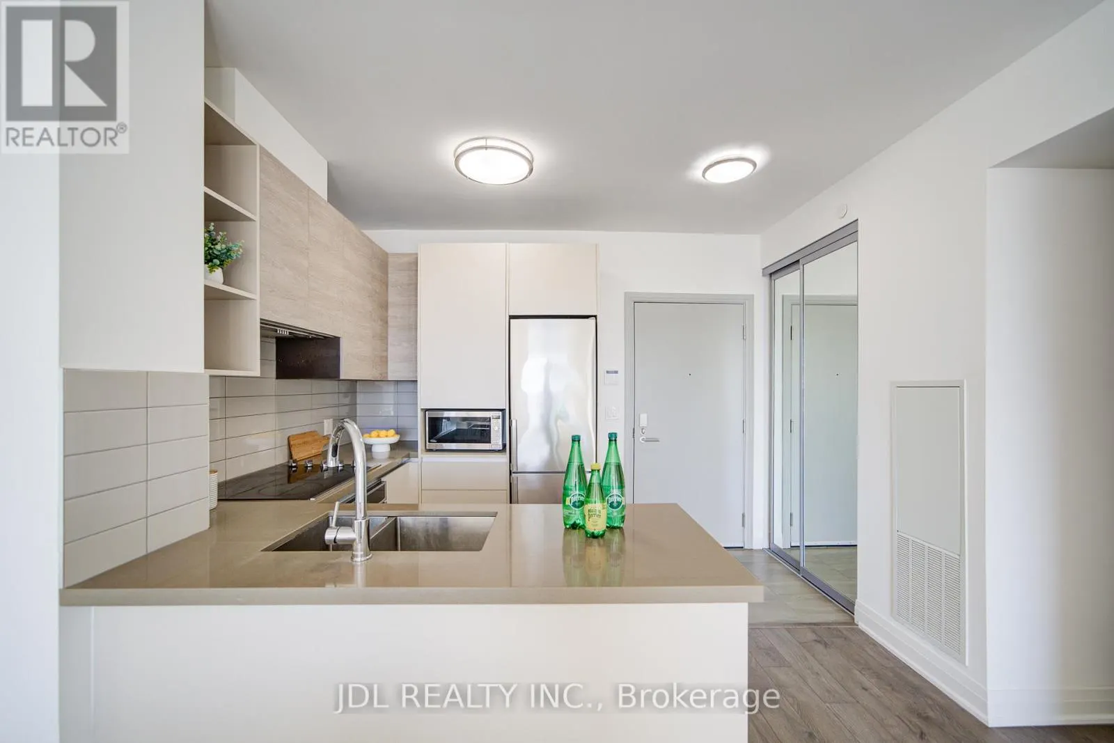 803 - 398 HIGHWAY 7 E