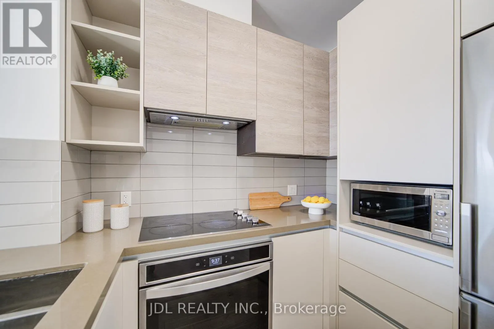 803 - 398 HIGHWAY 7 E