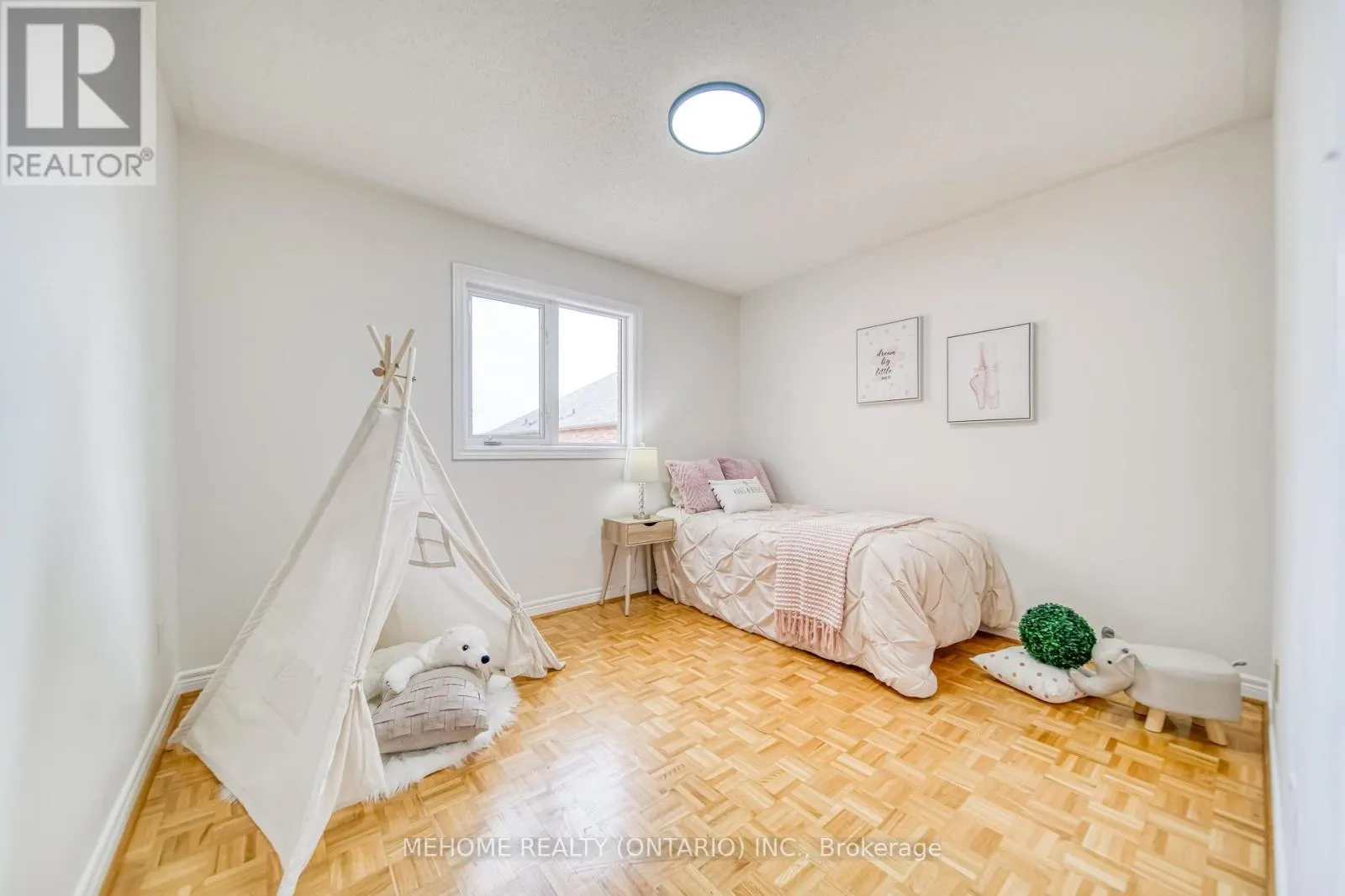 55 D'AMATO CRESCENT