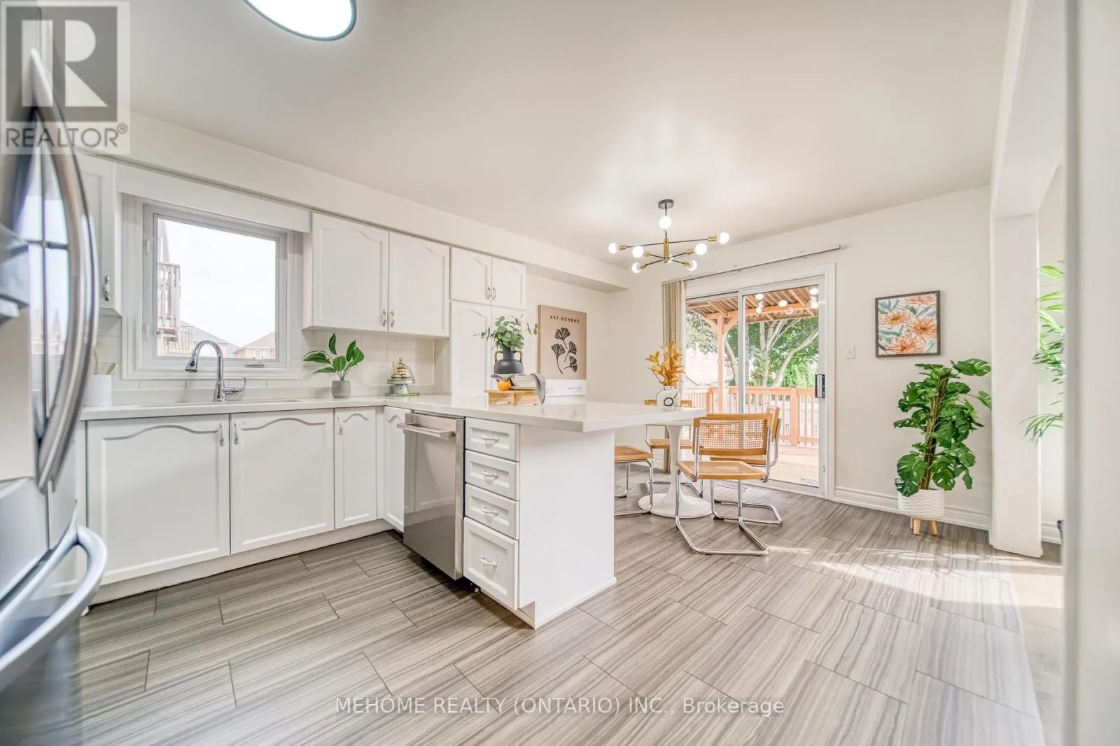 55 D'AMATO CRESCENT