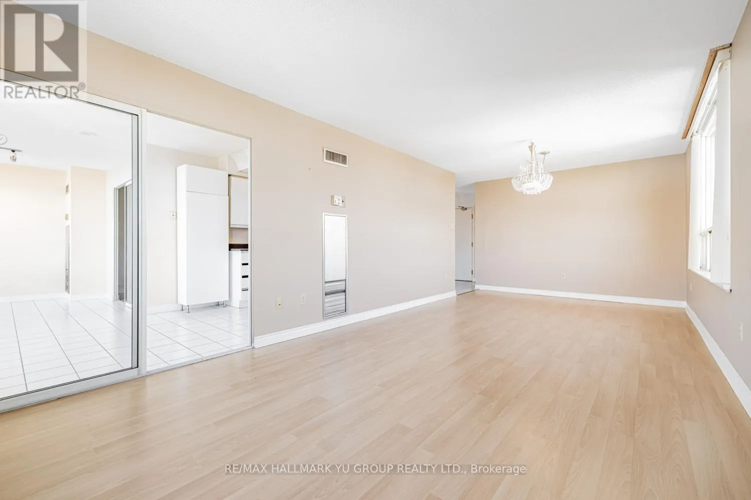 1203 - 7 TOWNSGATE DRIVE