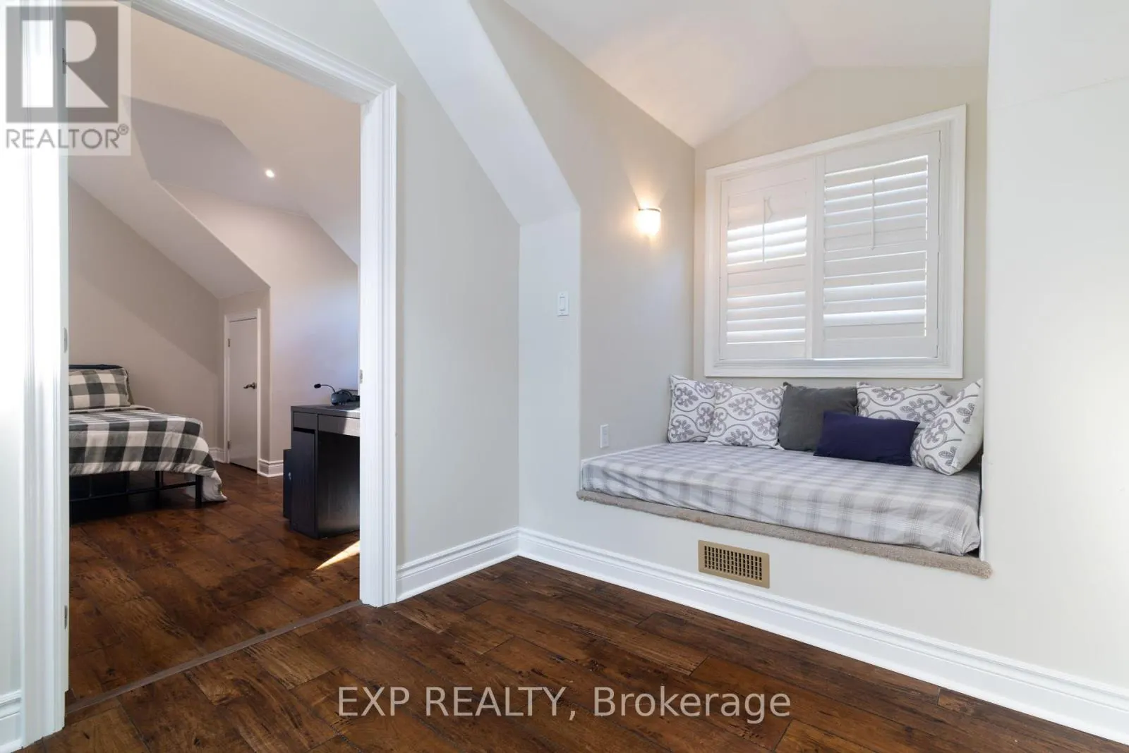 18 ACTON ROAD