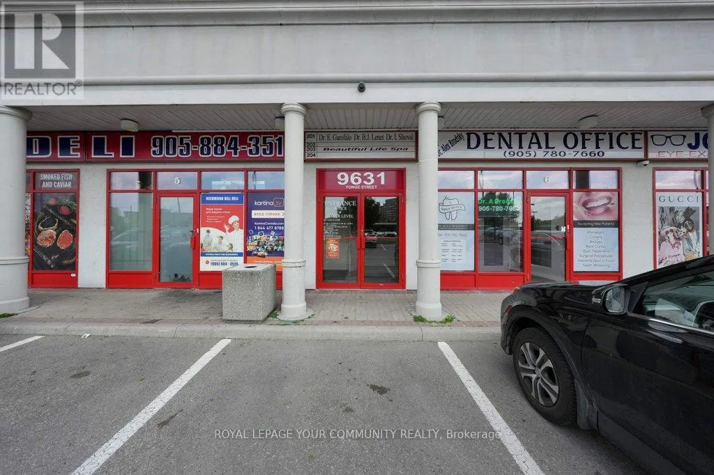 204 - 9631 YONGE STREET