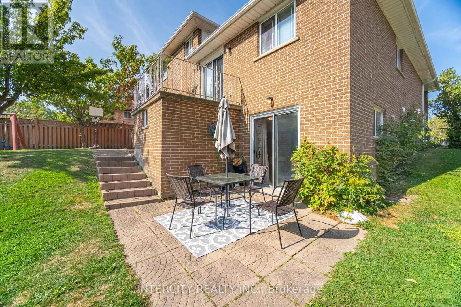 26 NORTH RIDGE ROAD