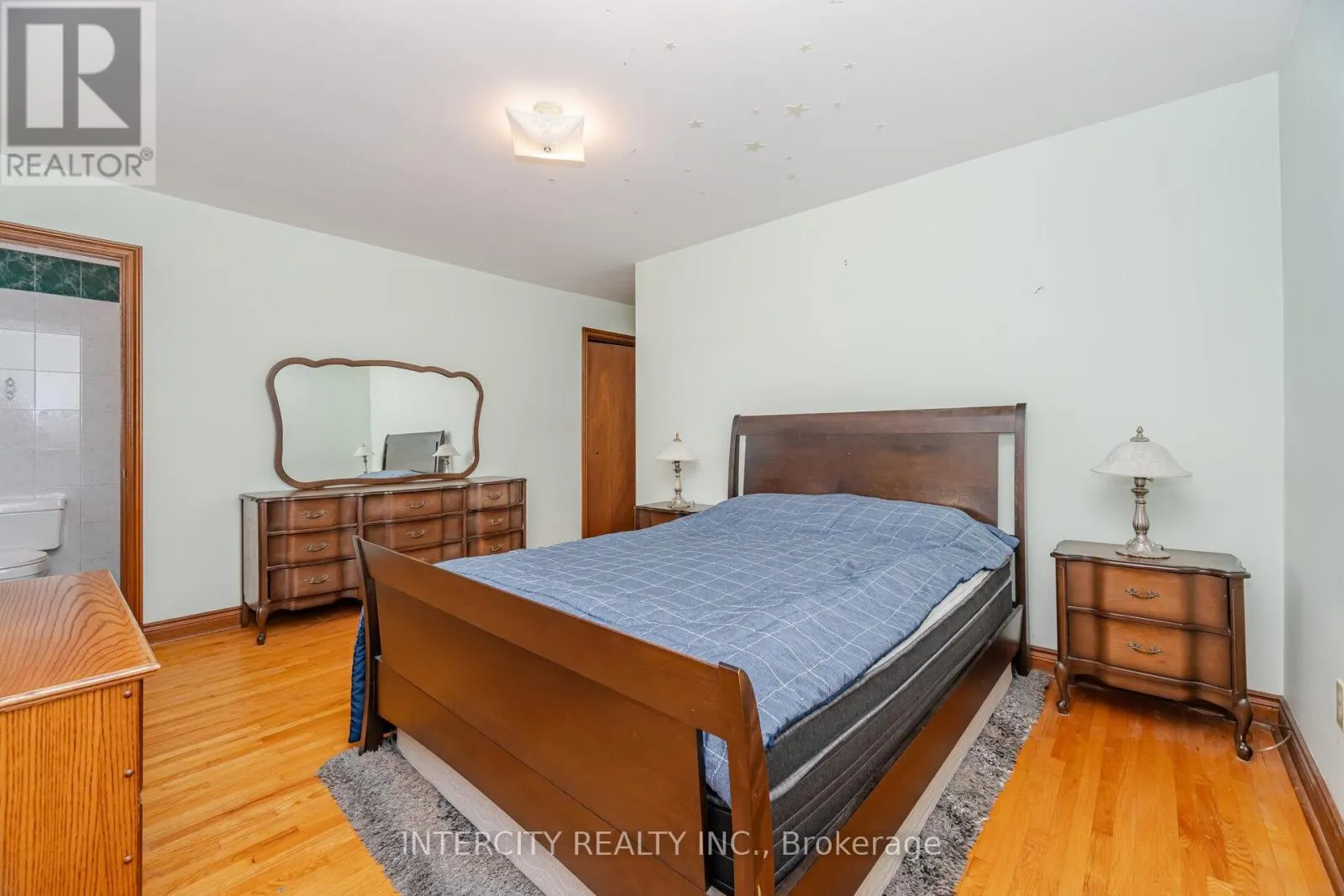 26 NORTH RIDGE ROAD