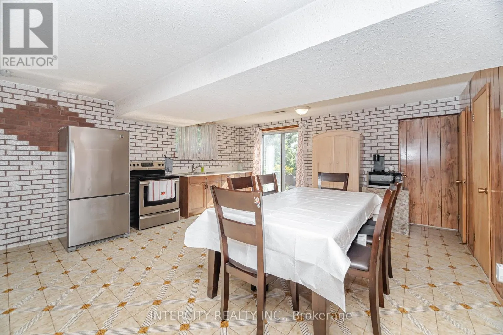 26 NORTH RIDGE ROAD