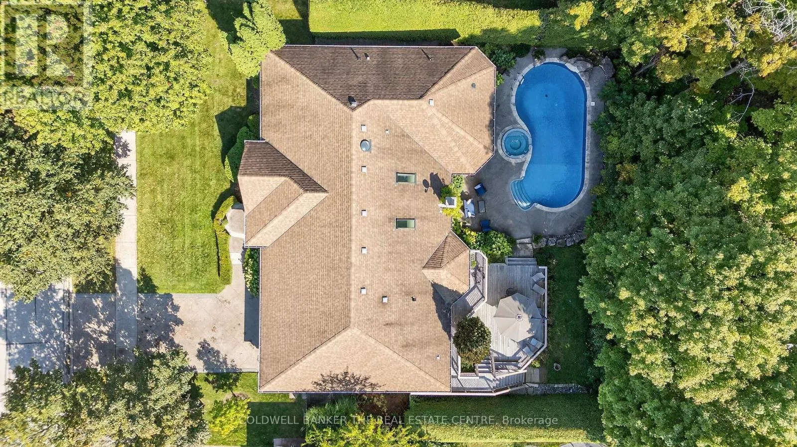 6 FALLING LEAF COURT