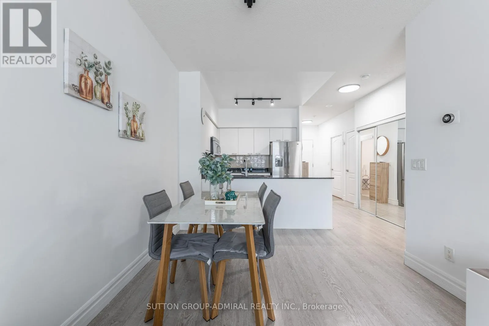 116 - 48 SUNCREST BOULEVARD