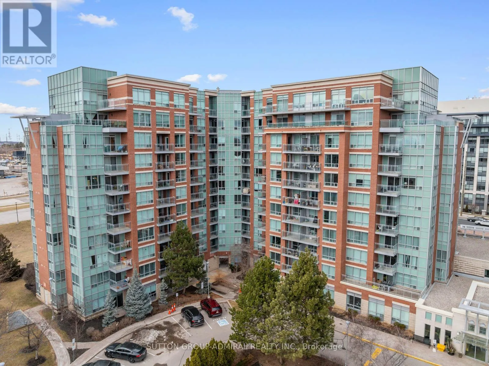 116 - 48 SUNCREST BOULEVARD