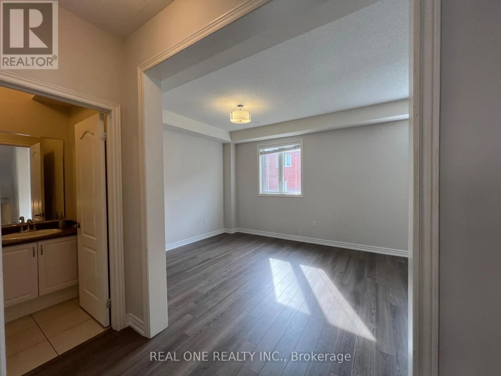 83 ROY GROVE WAY