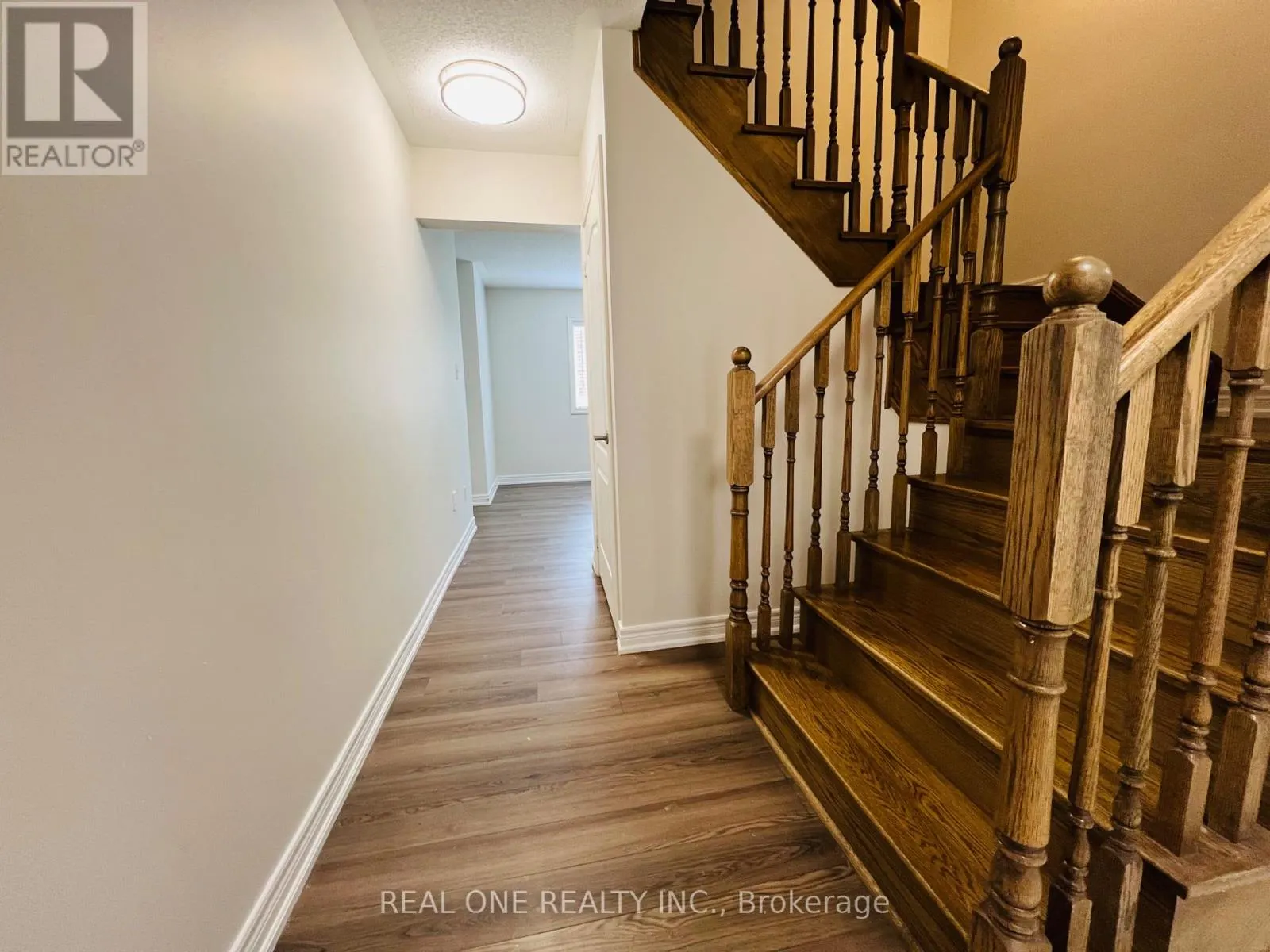 83 ROY GROVE WAY