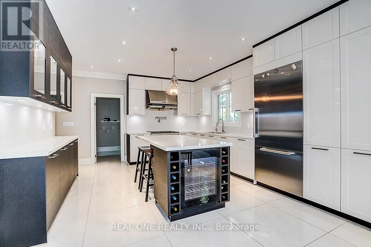 19 ANGLIN DRIVE