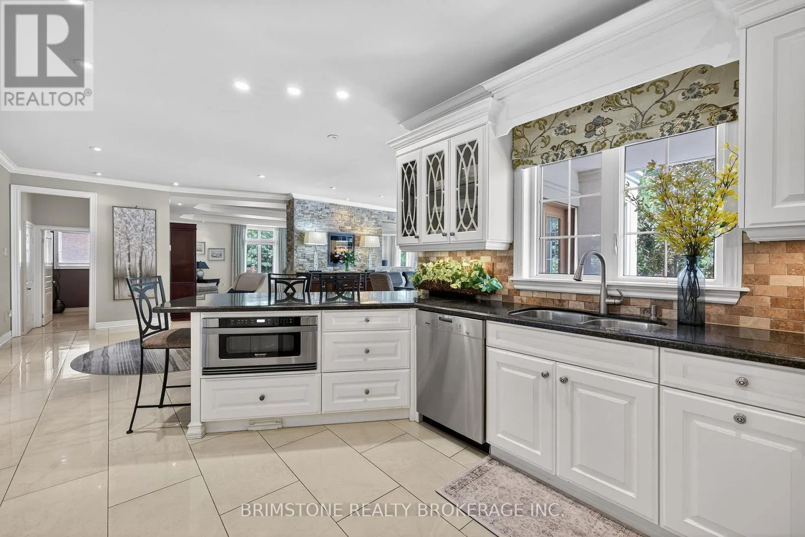 123 SALAMANDER COURT
