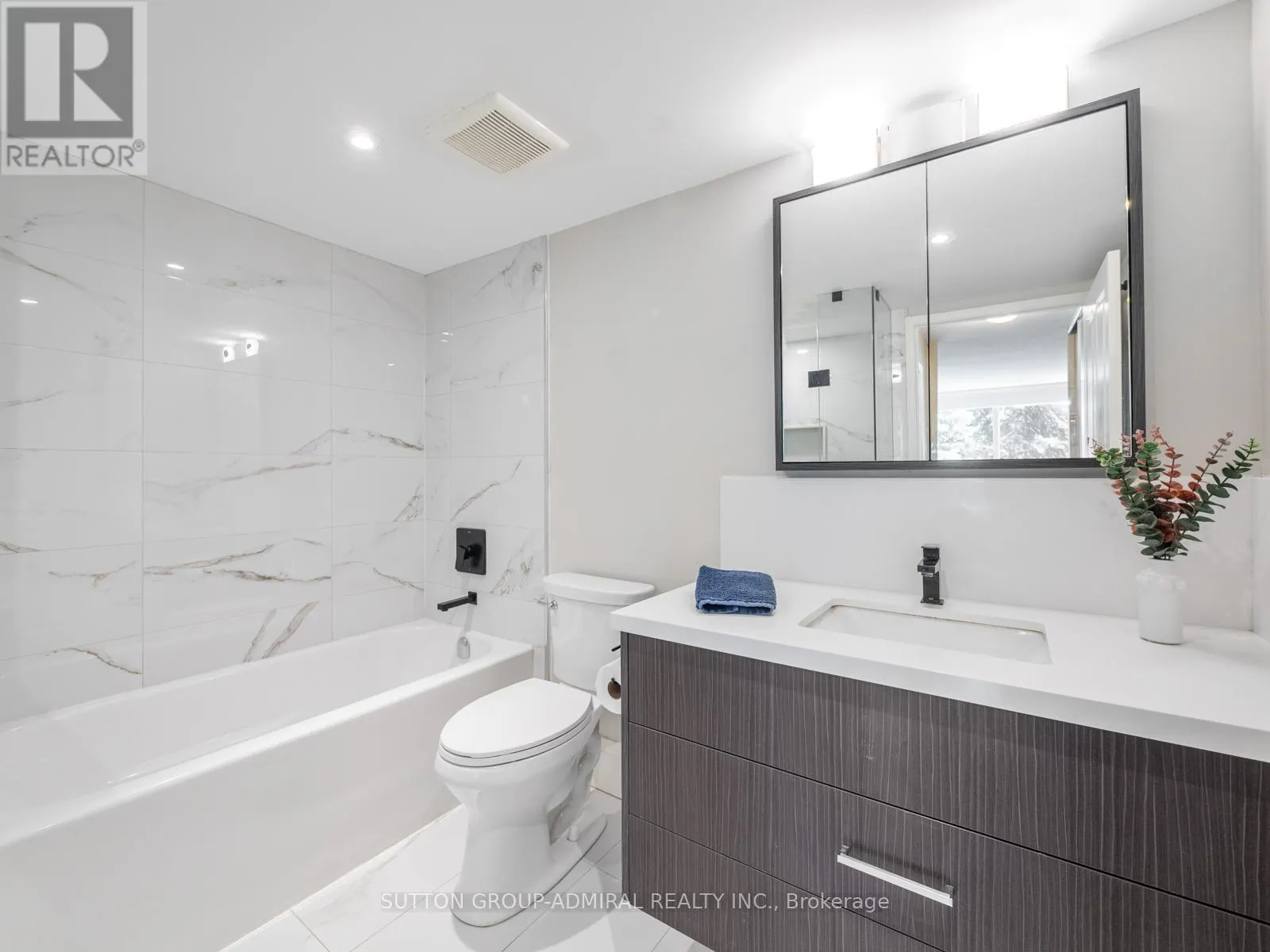 407 - 7250 YONGE STREET