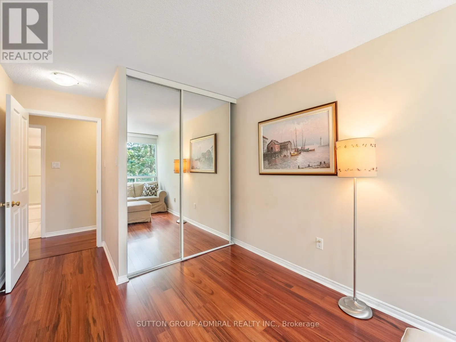 407 - 7250 YONGE STREET