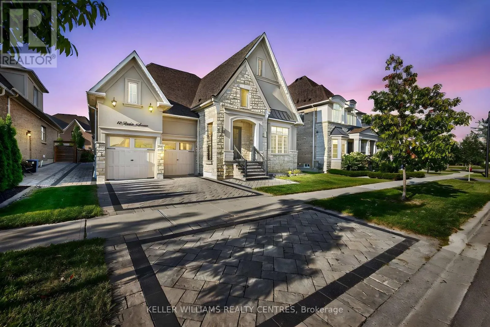 10 LARKIN AVENUE