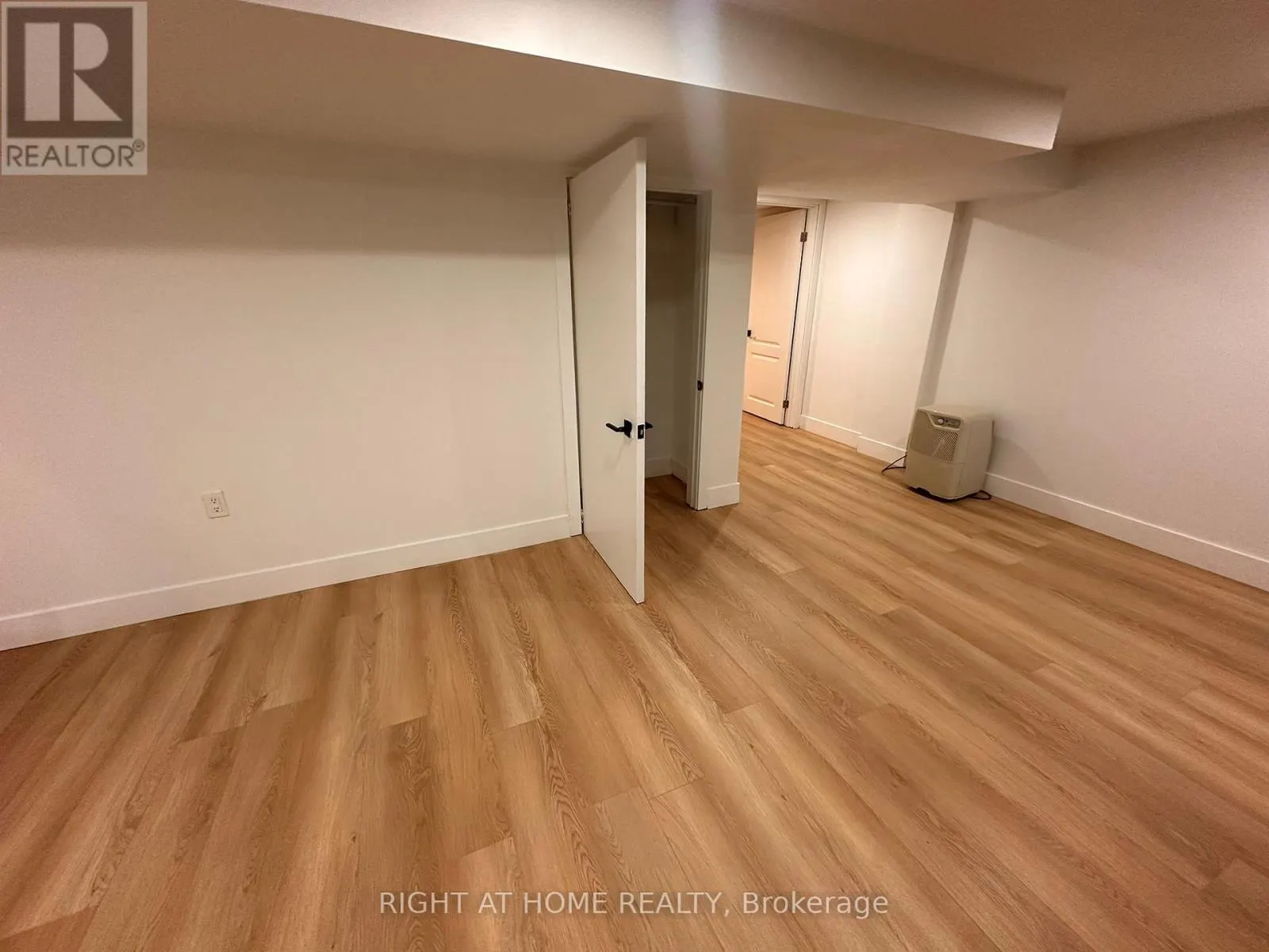 BSMT 2 - 24 SUNBAY COURT