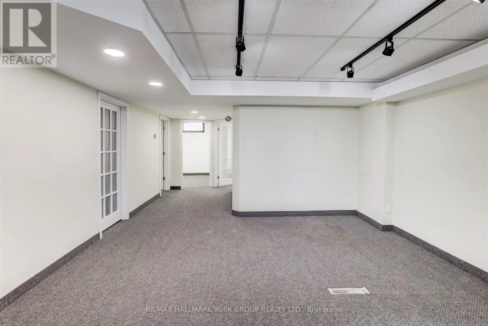 15064 YONGE STREET