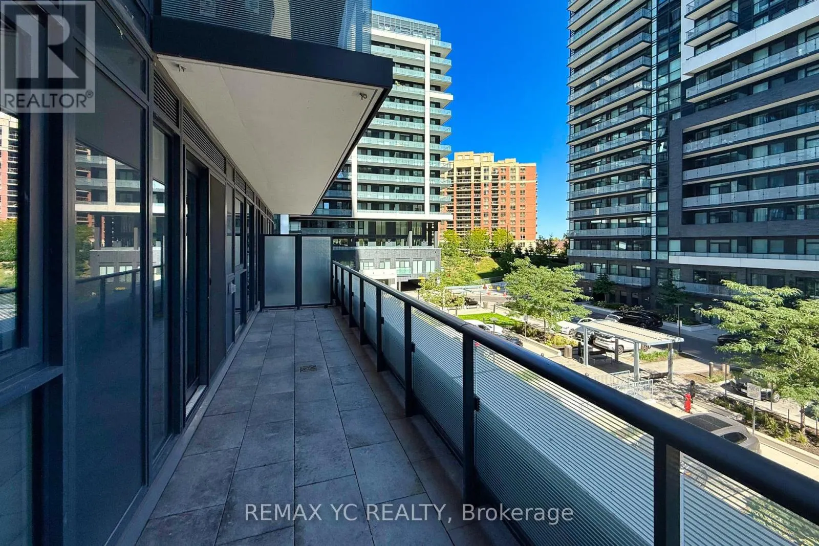 305 - 95 ONEIDA CRESCENT