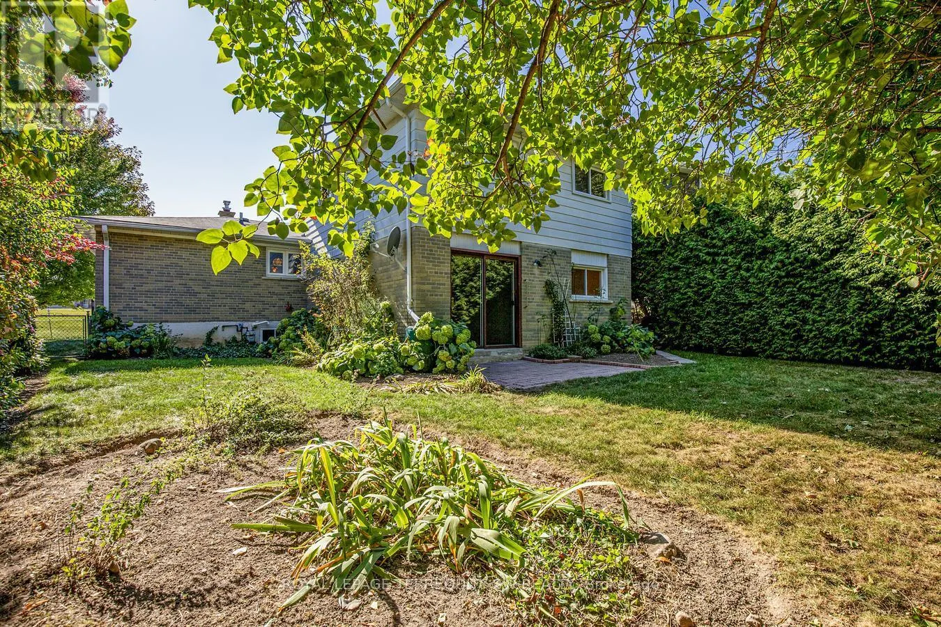 329 DENNIE AVENUE