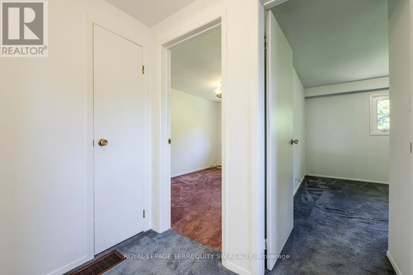 329 DENNIE AVENUE