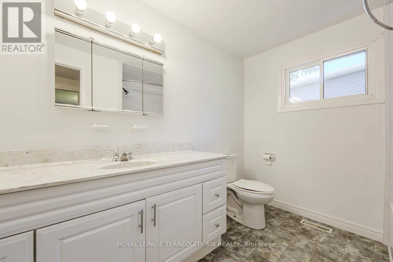 329 DENNIE AVENUE