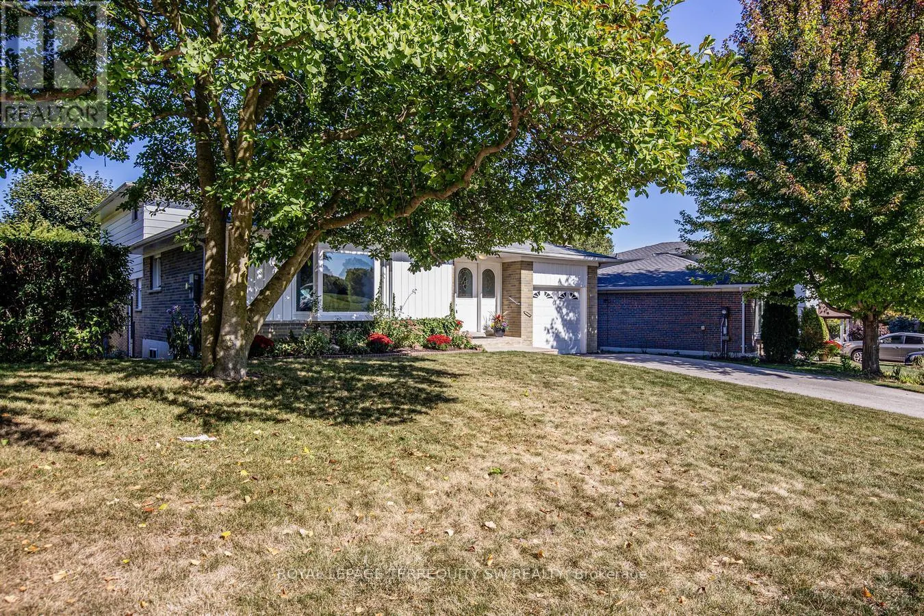 329 DENNIE AVENUE