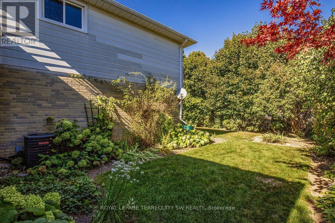 329 DENNIE AVENUE
