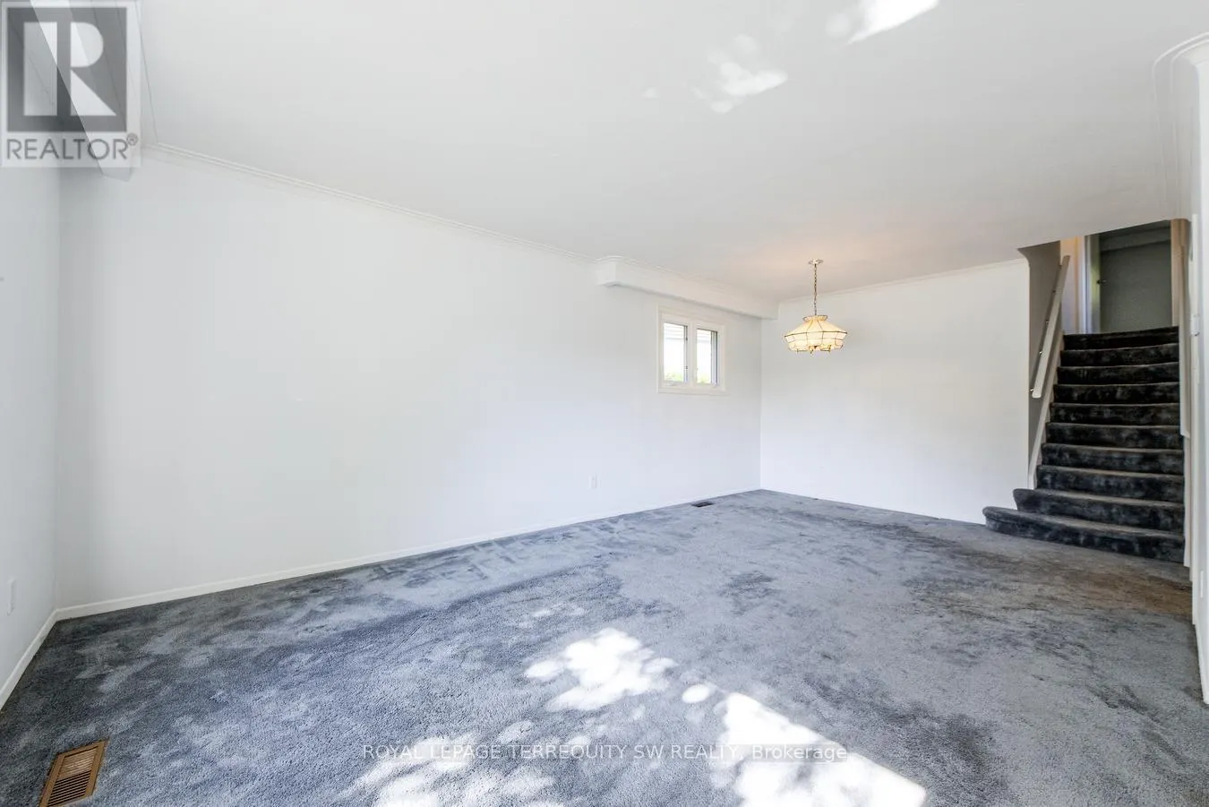 329 DENNIE AVENUE