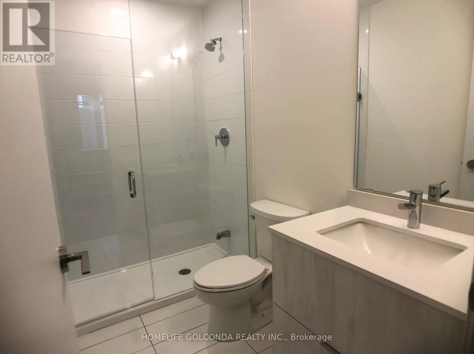1121 - 12 DAVID EYER ROAD