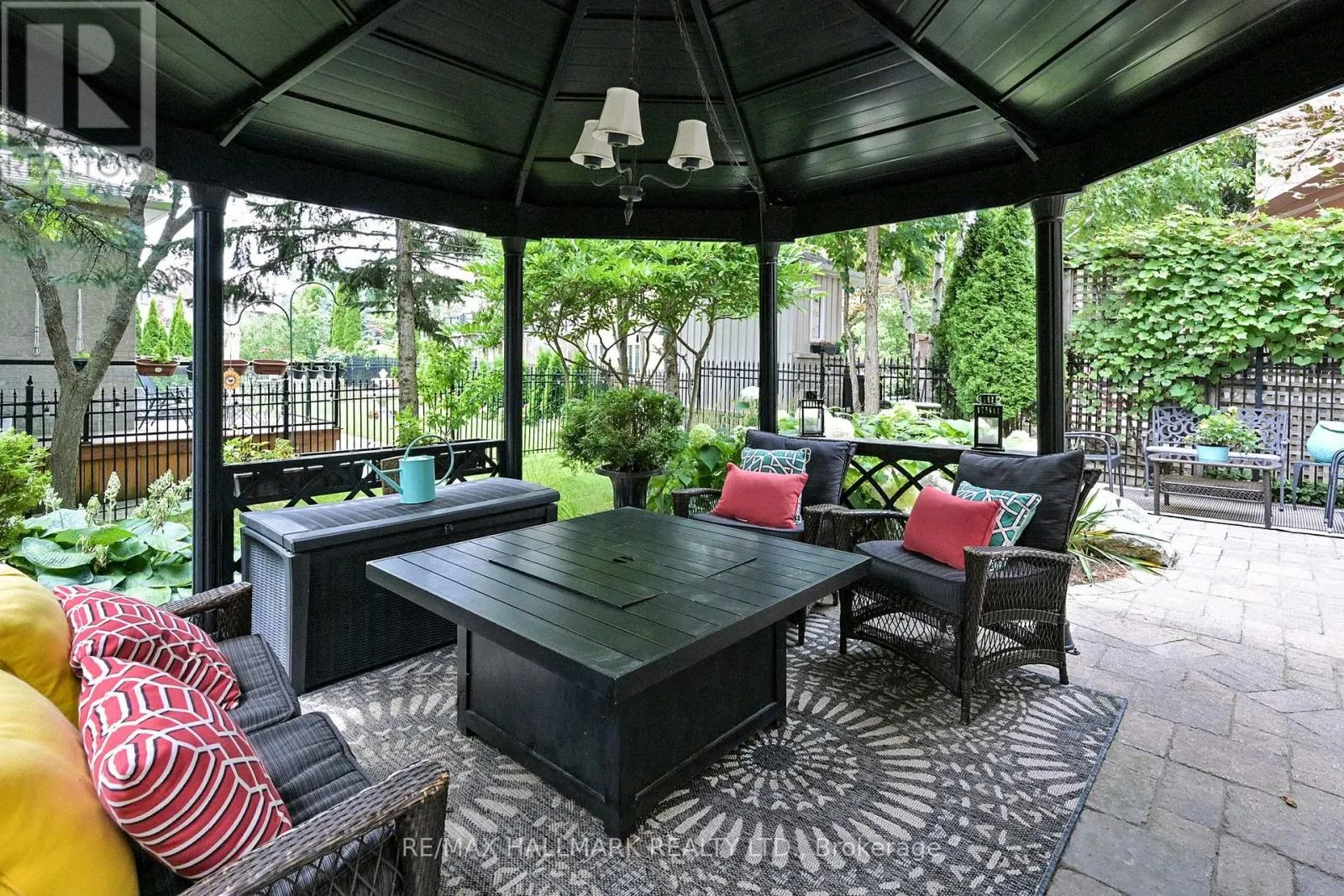 436 PARADELLE DRIVE