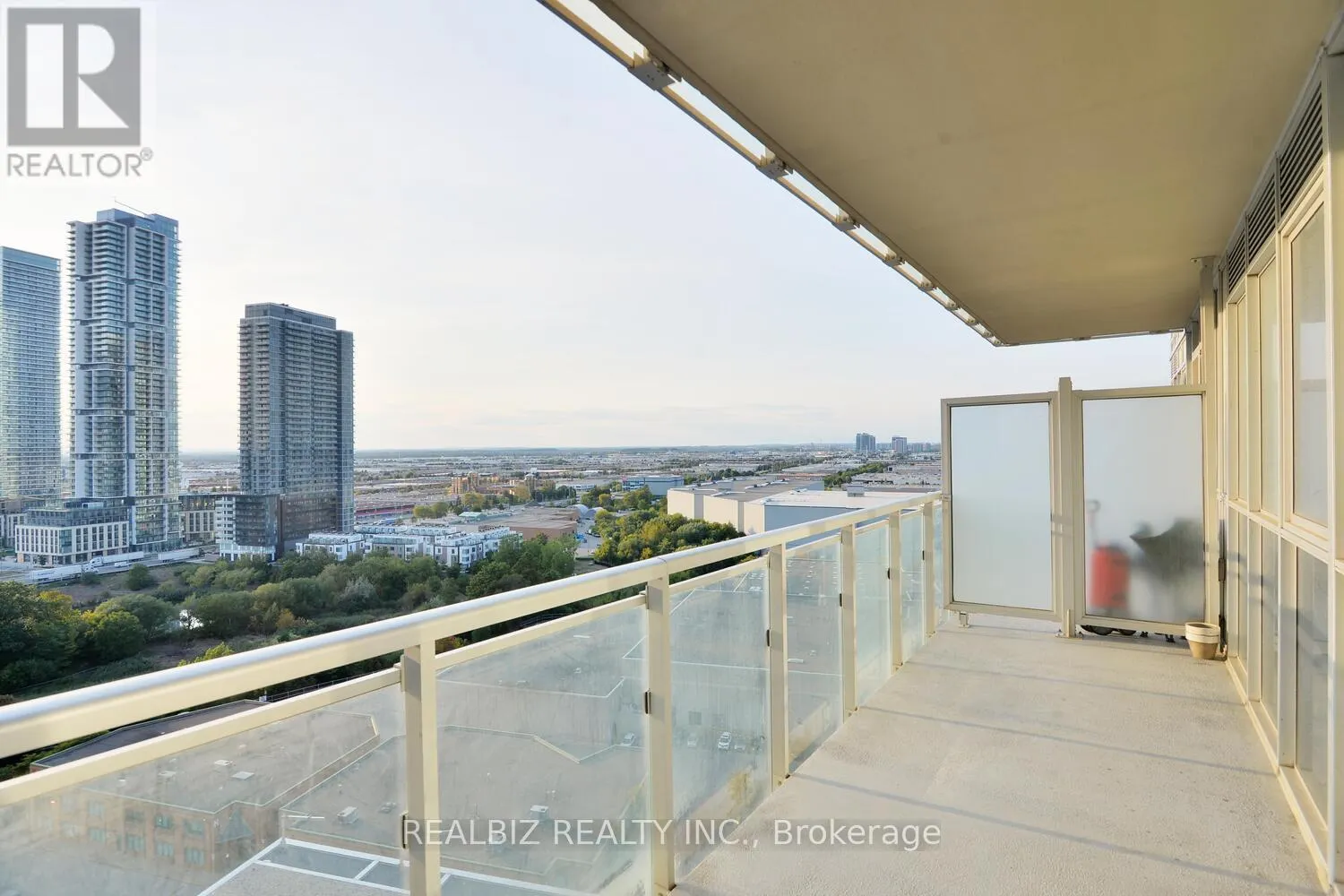 1605 - 2908 HIGHWAY 7 ROAD