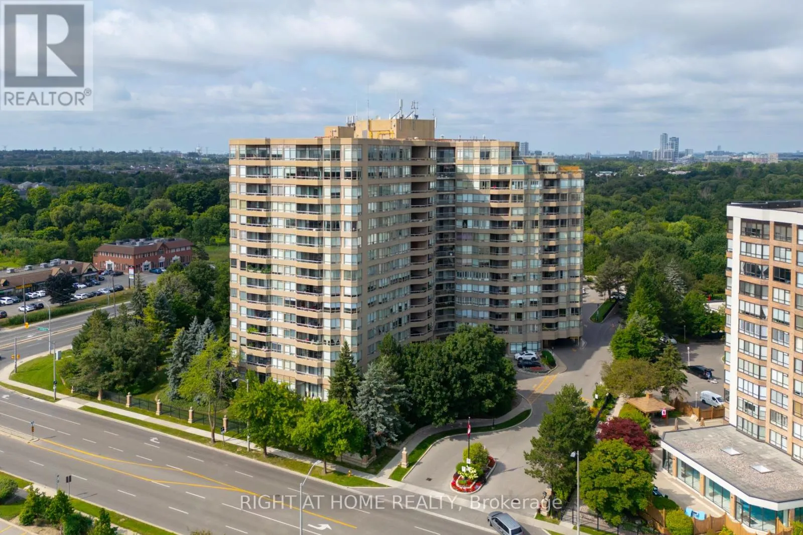#803 - 610 BULLOCK DRIVE