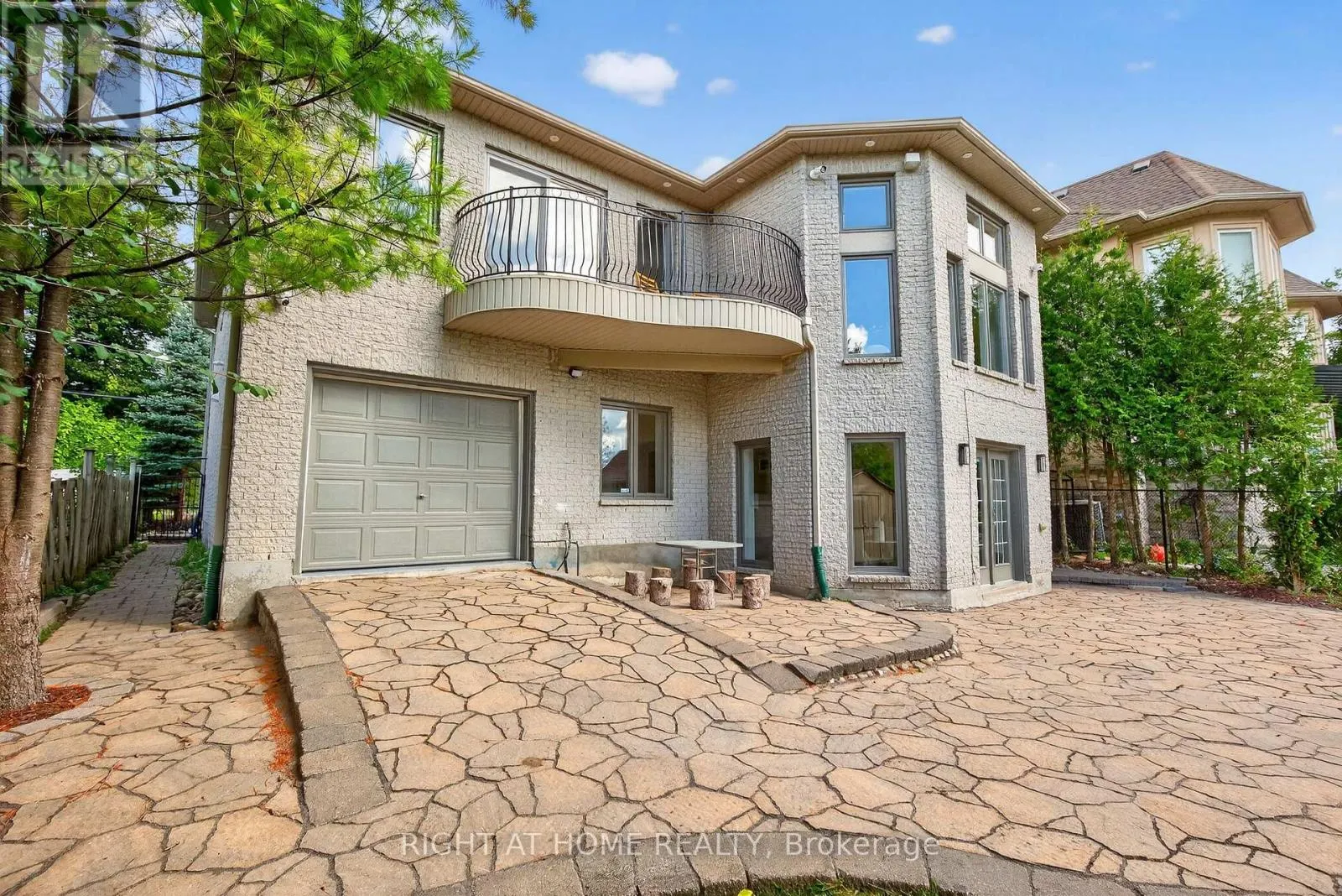 429 NORTH LAKE ROAD