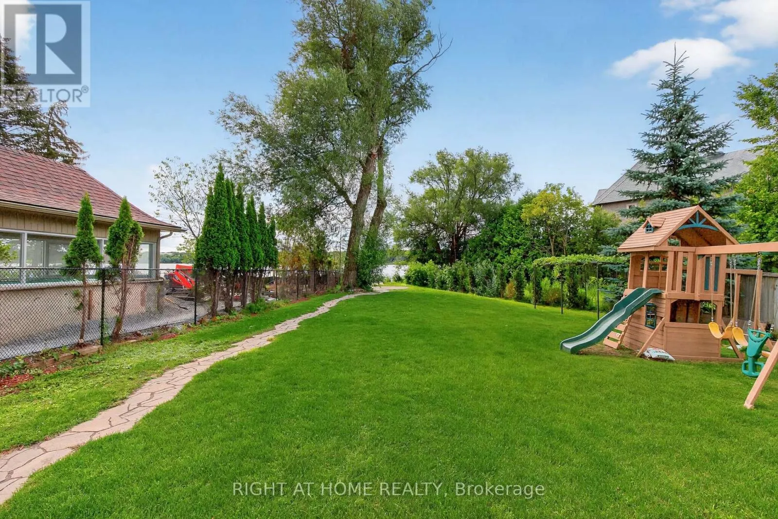 429 NORTH LAKE ROAD