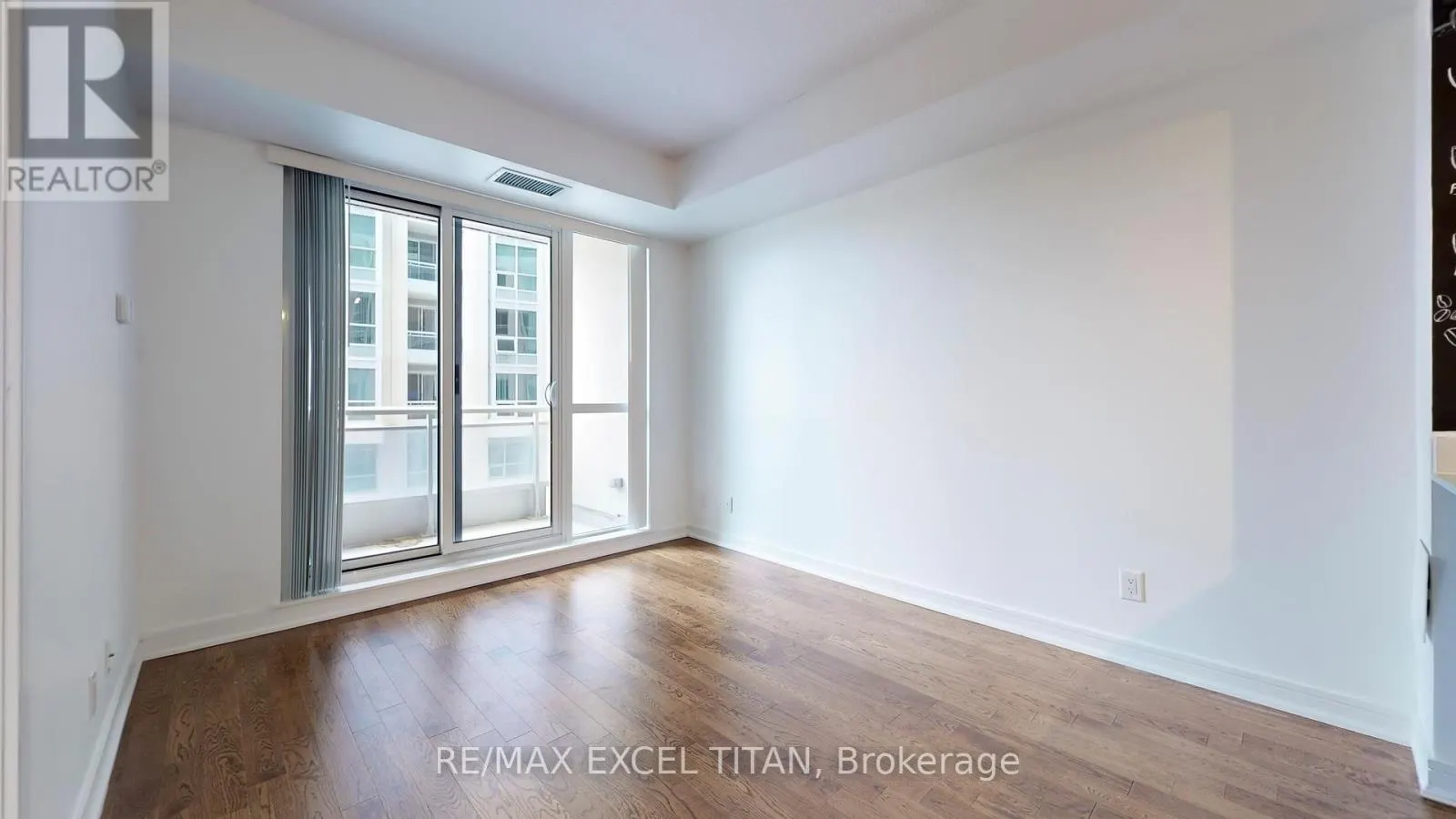 309 - 9205 YONGE STREET