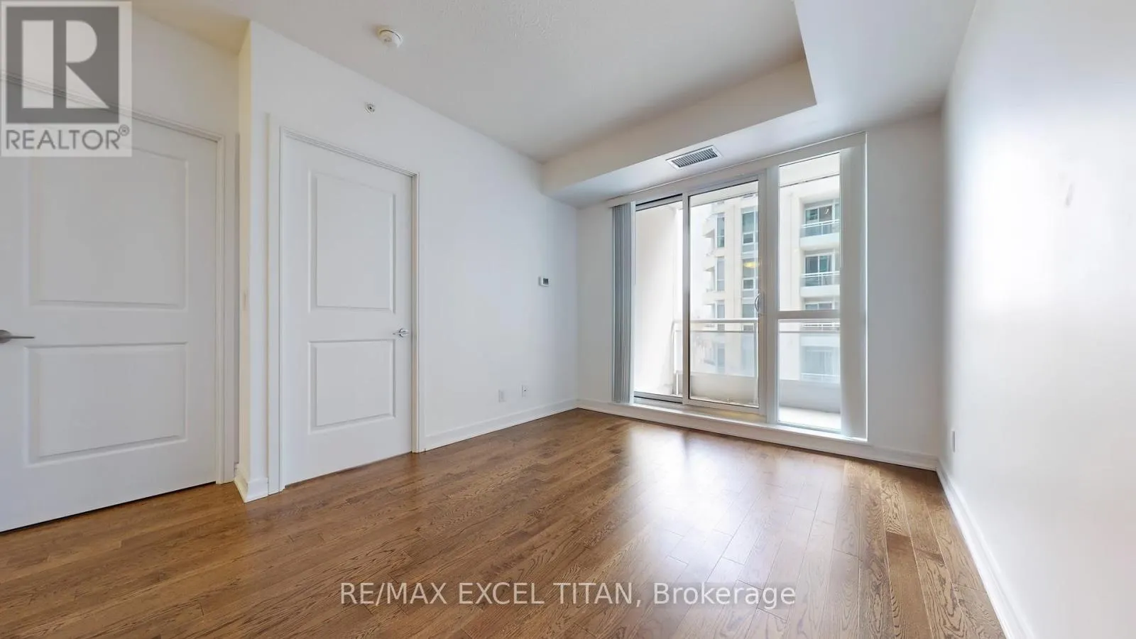 309 - 9205 YONGE STREET