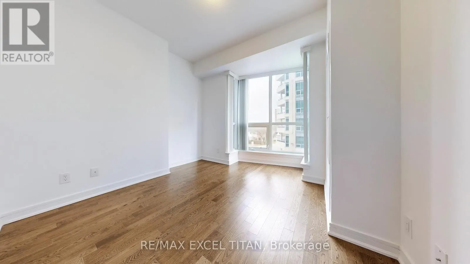 309 - 9205 YONGE STREET