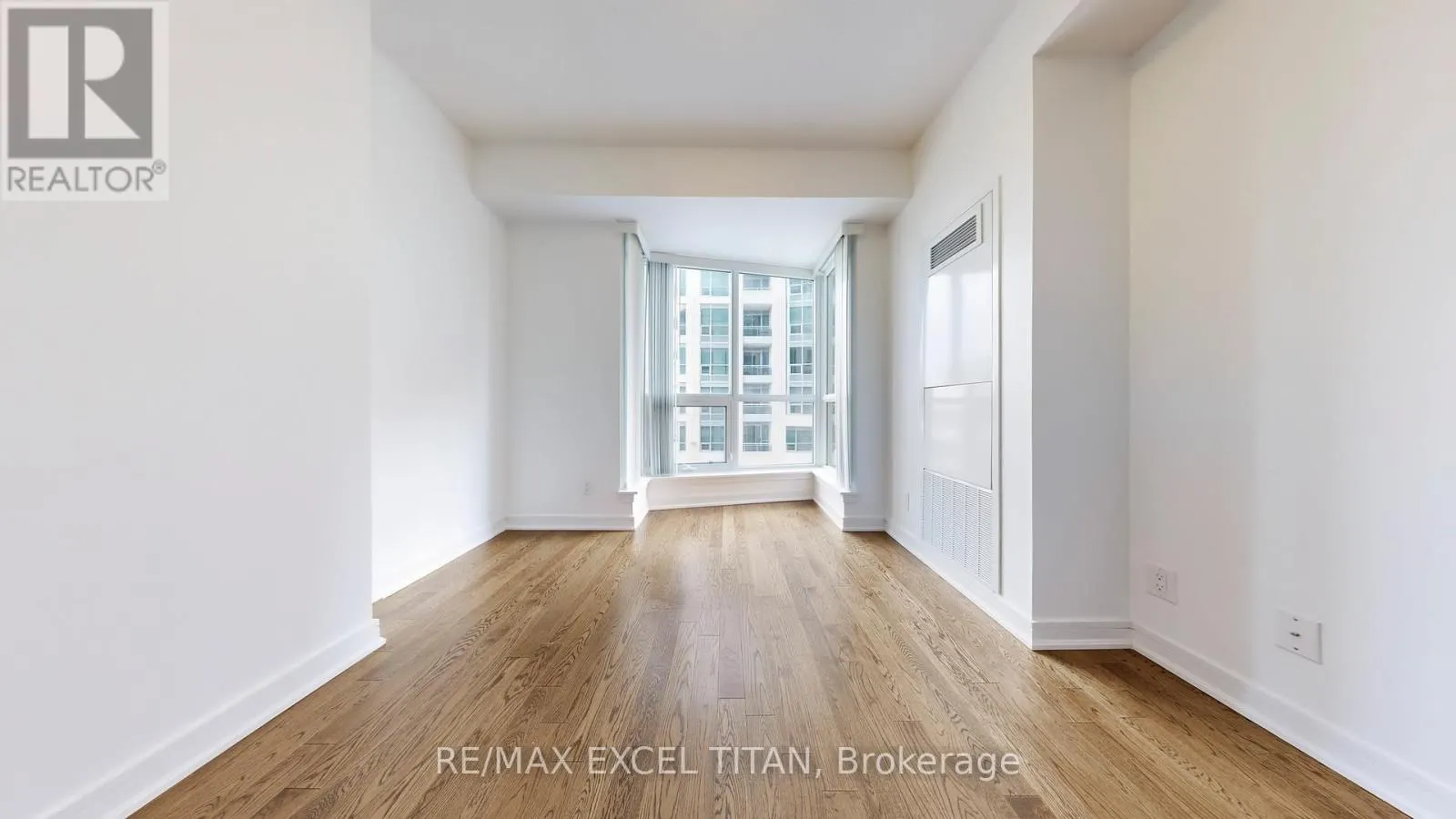 309 - 9205 YONGE STREET